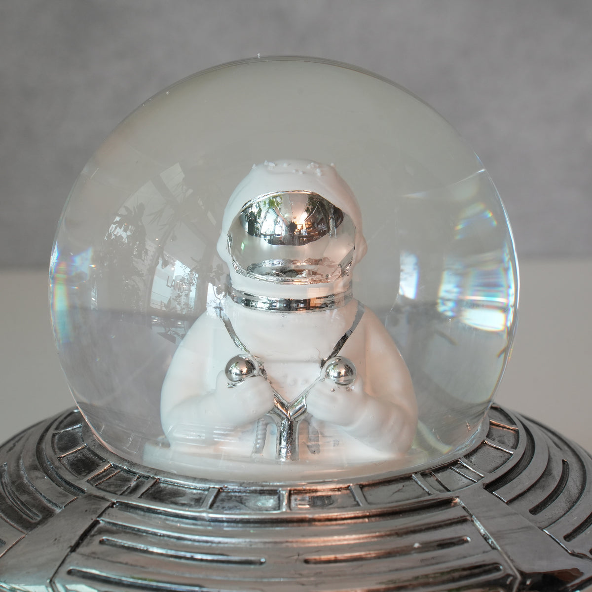 LED SNOW GLOBE