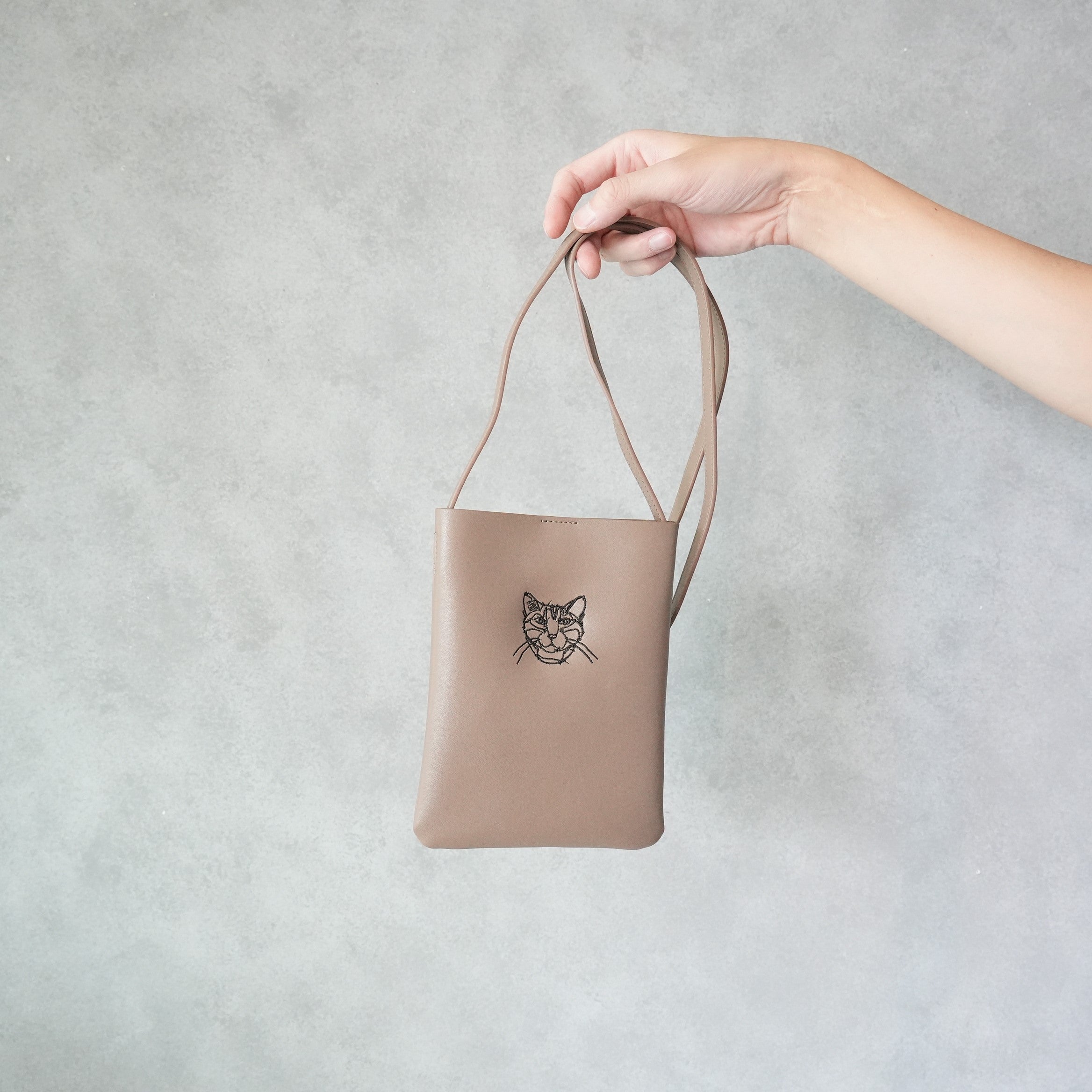 HAyU Smart shoulder bag