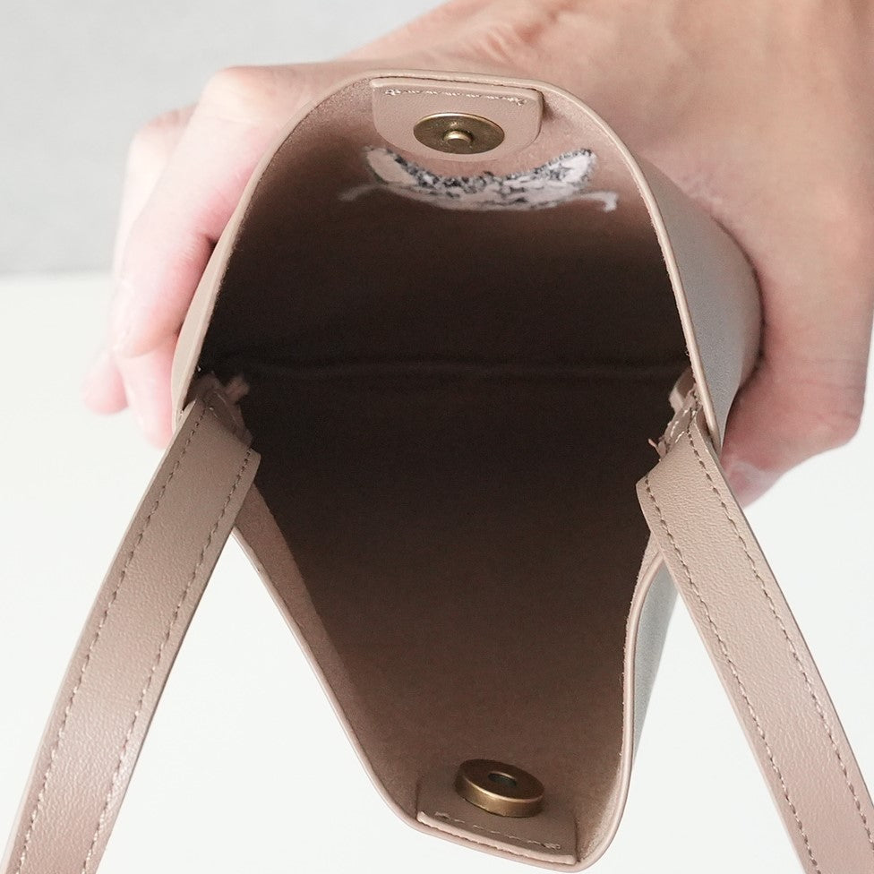 HAyU Smart shoulder bag