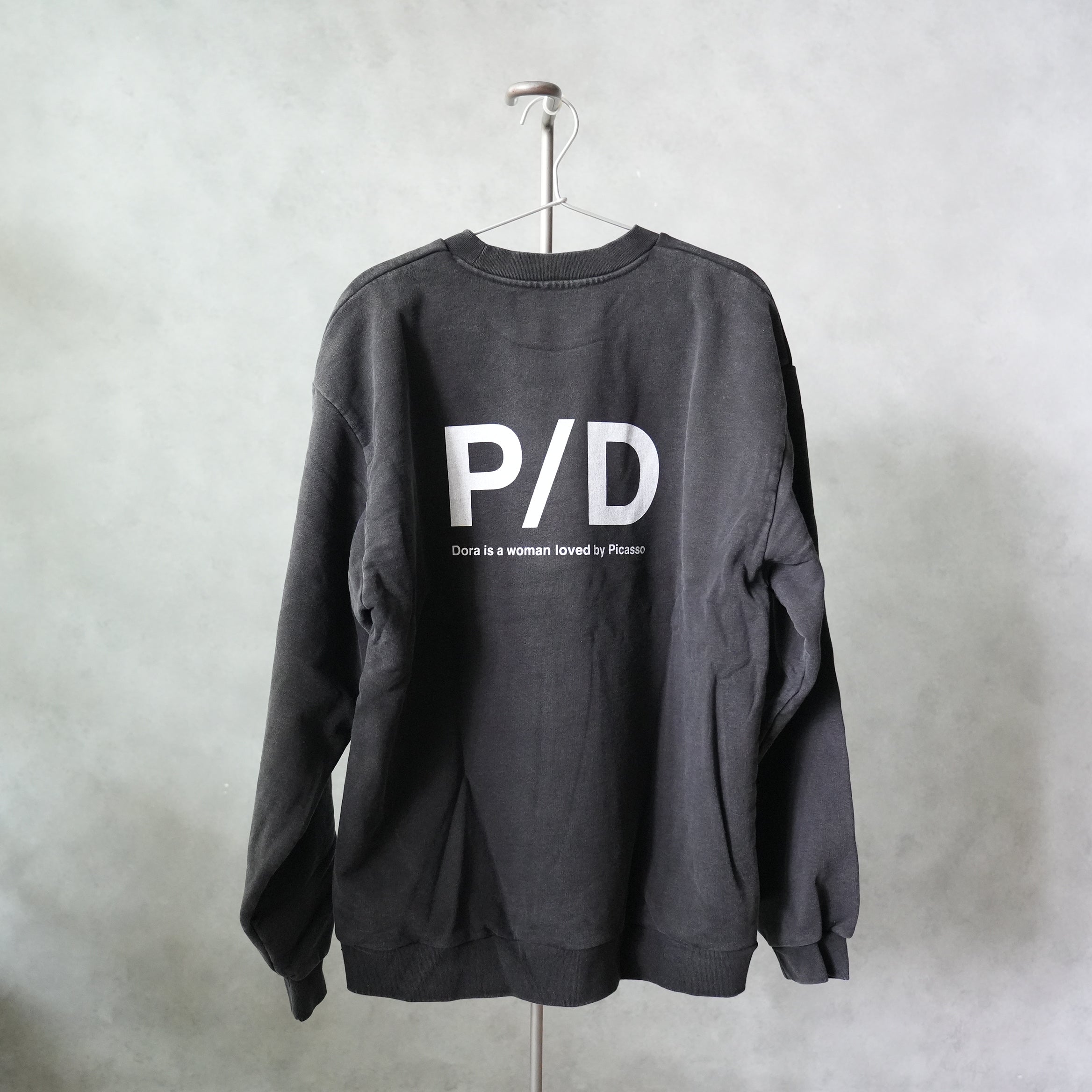 DORA MAAR Crew Sweat