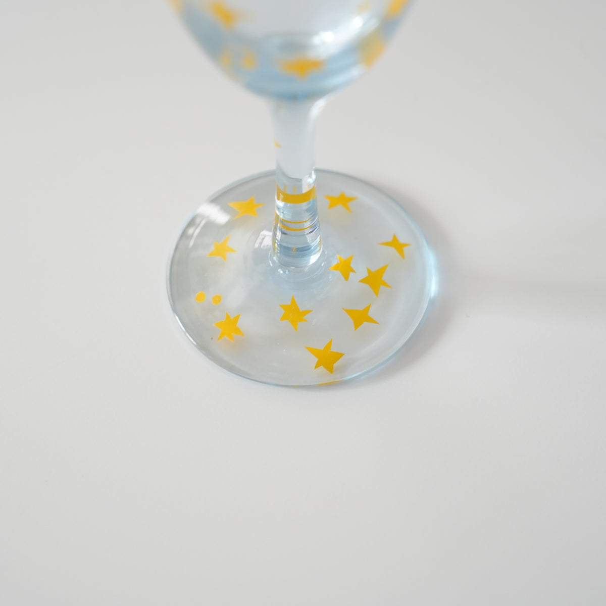 うそみたいなコップ　星空のシャンパングラス