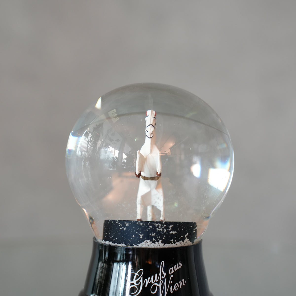 PERZY スノーグローブ 80mm　White Horse