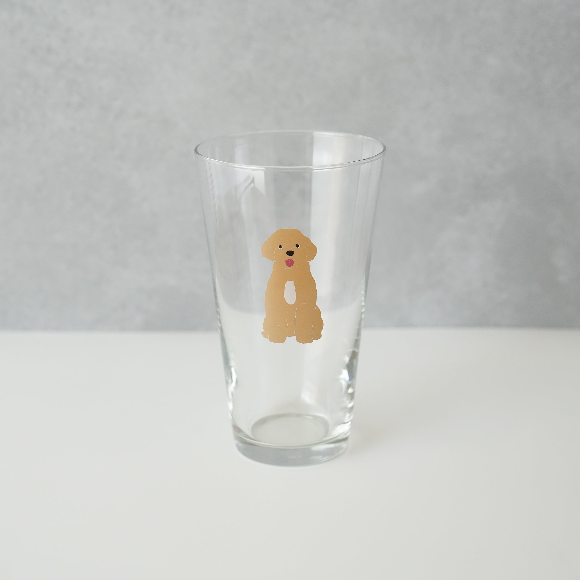 うそみたいなコップ　ラブラドゥードゥル