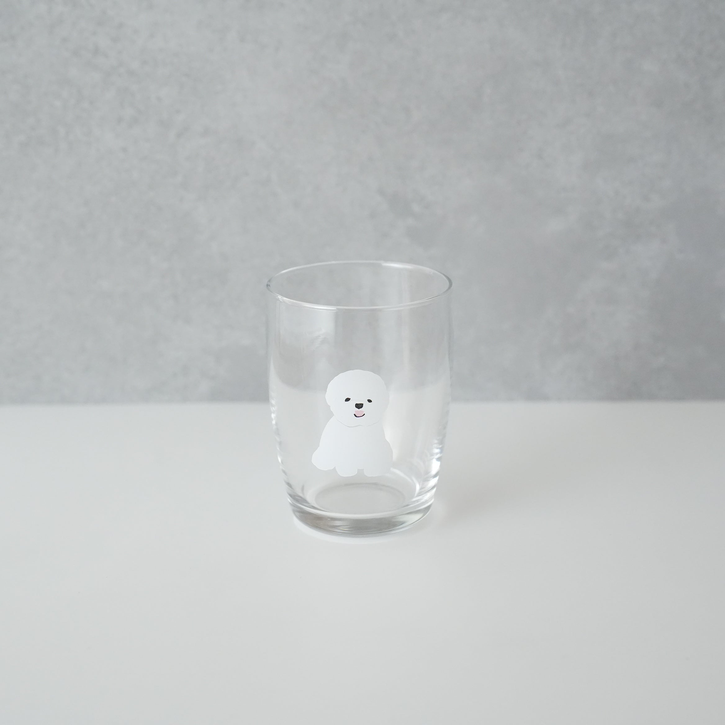 うそみたいなコップ　ビションフリーゼ