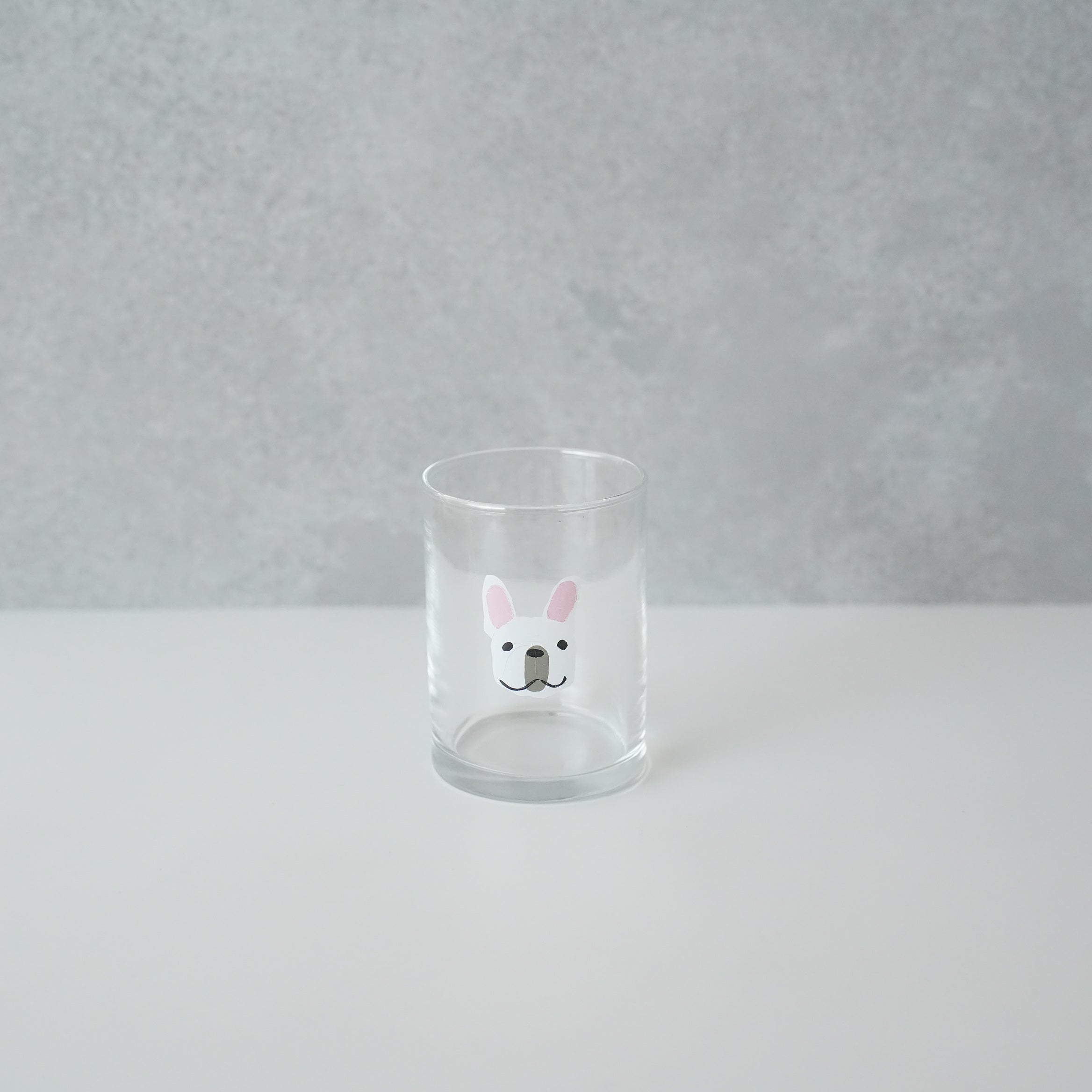 うそみたいなコップ　フレブル クリーム