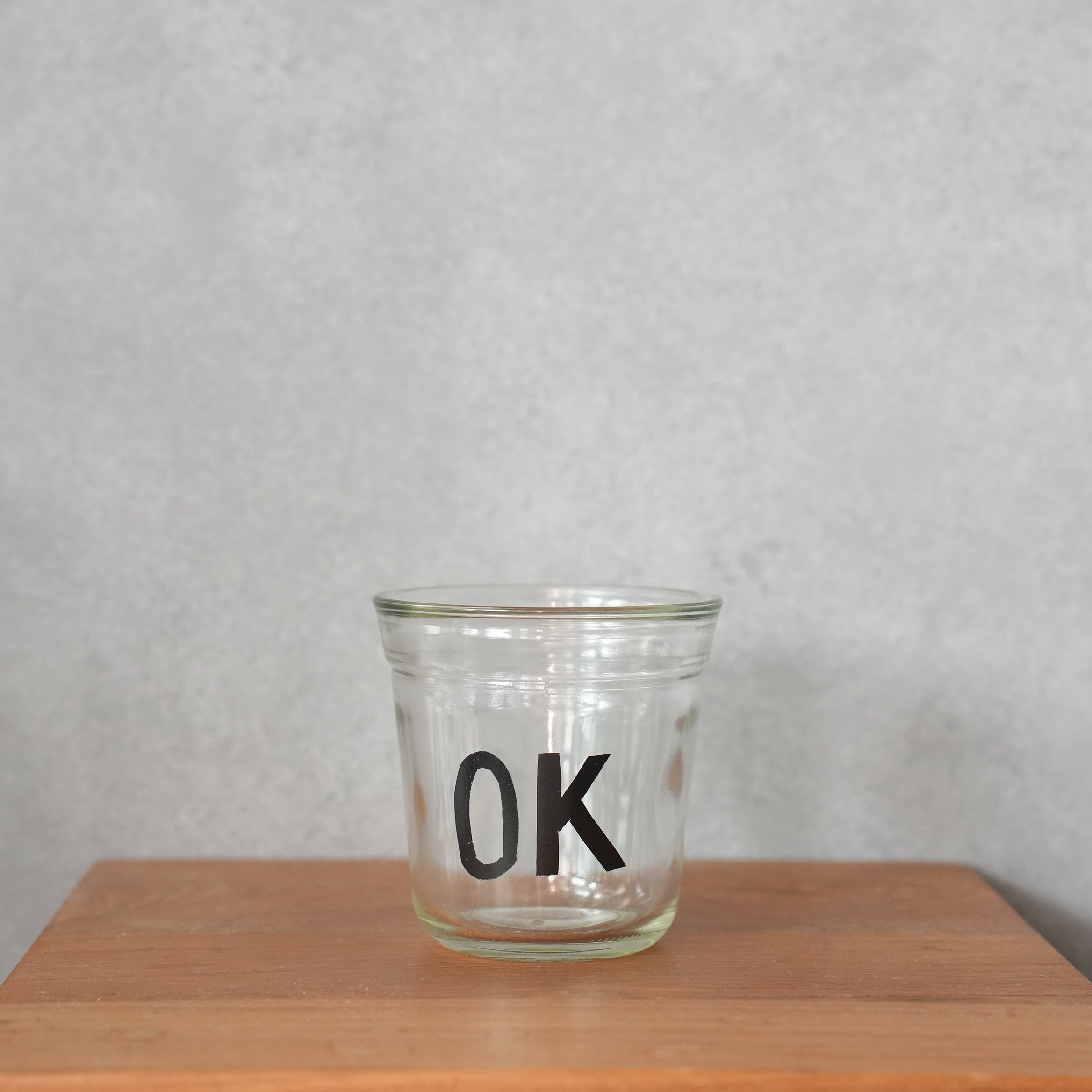 うそみたいなコップ　OKBINKOP