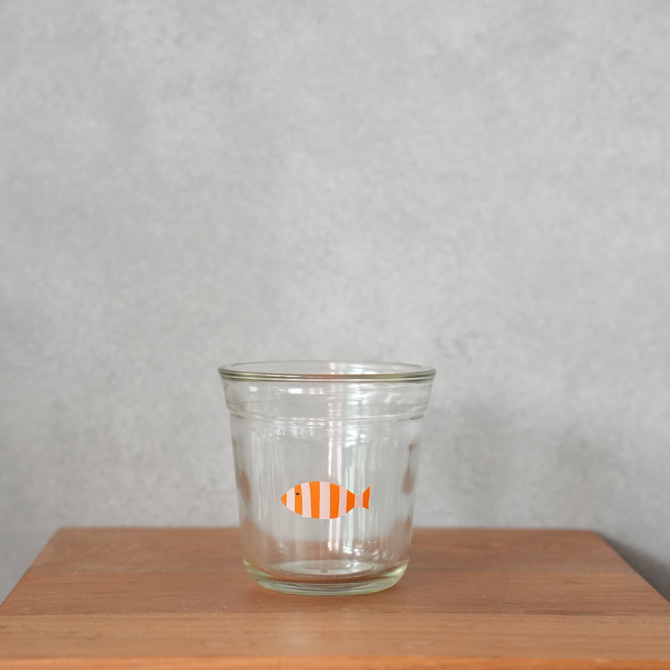 うそみたいなコップ　小魚BINKOP