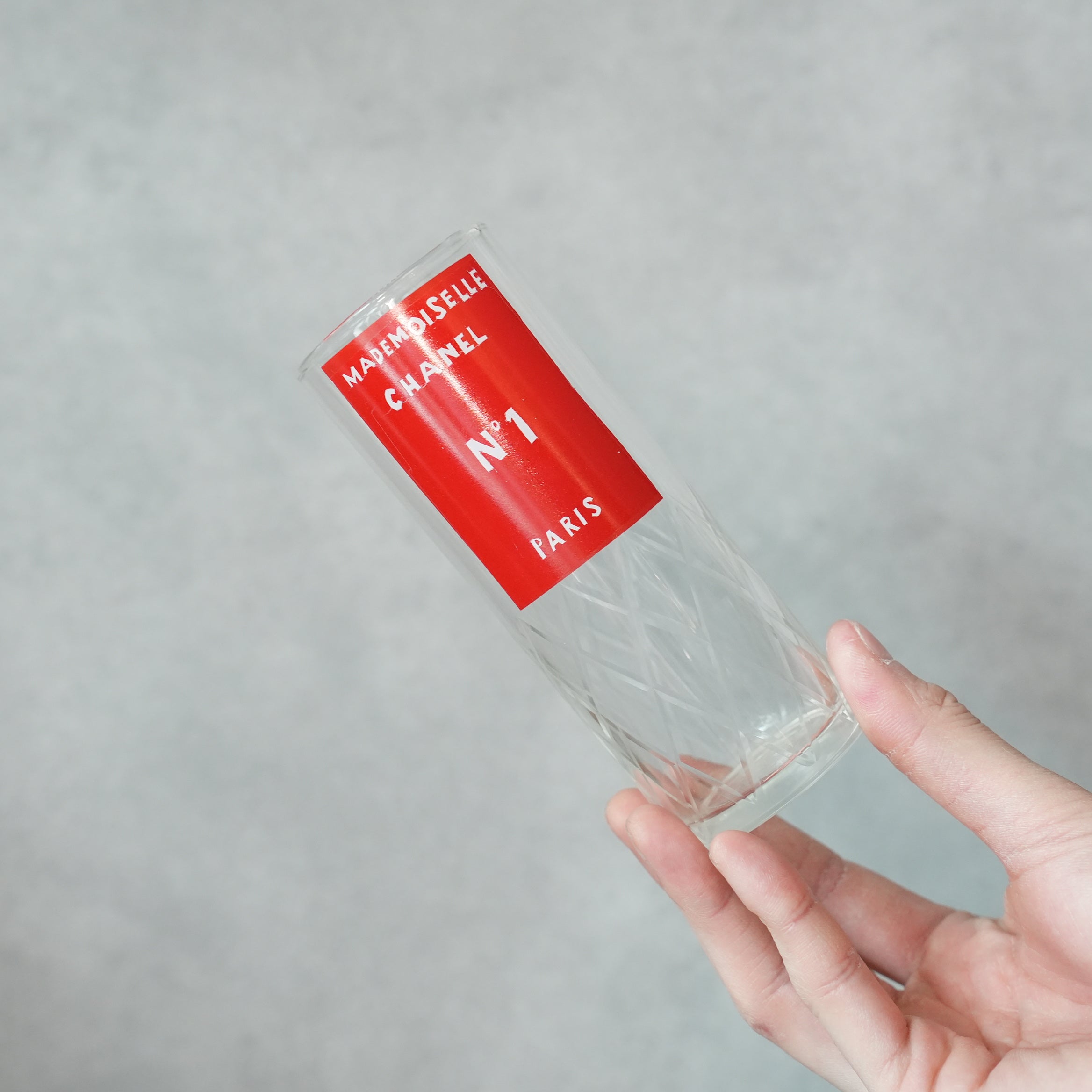 うそみたいなコップ　マドモアゼル