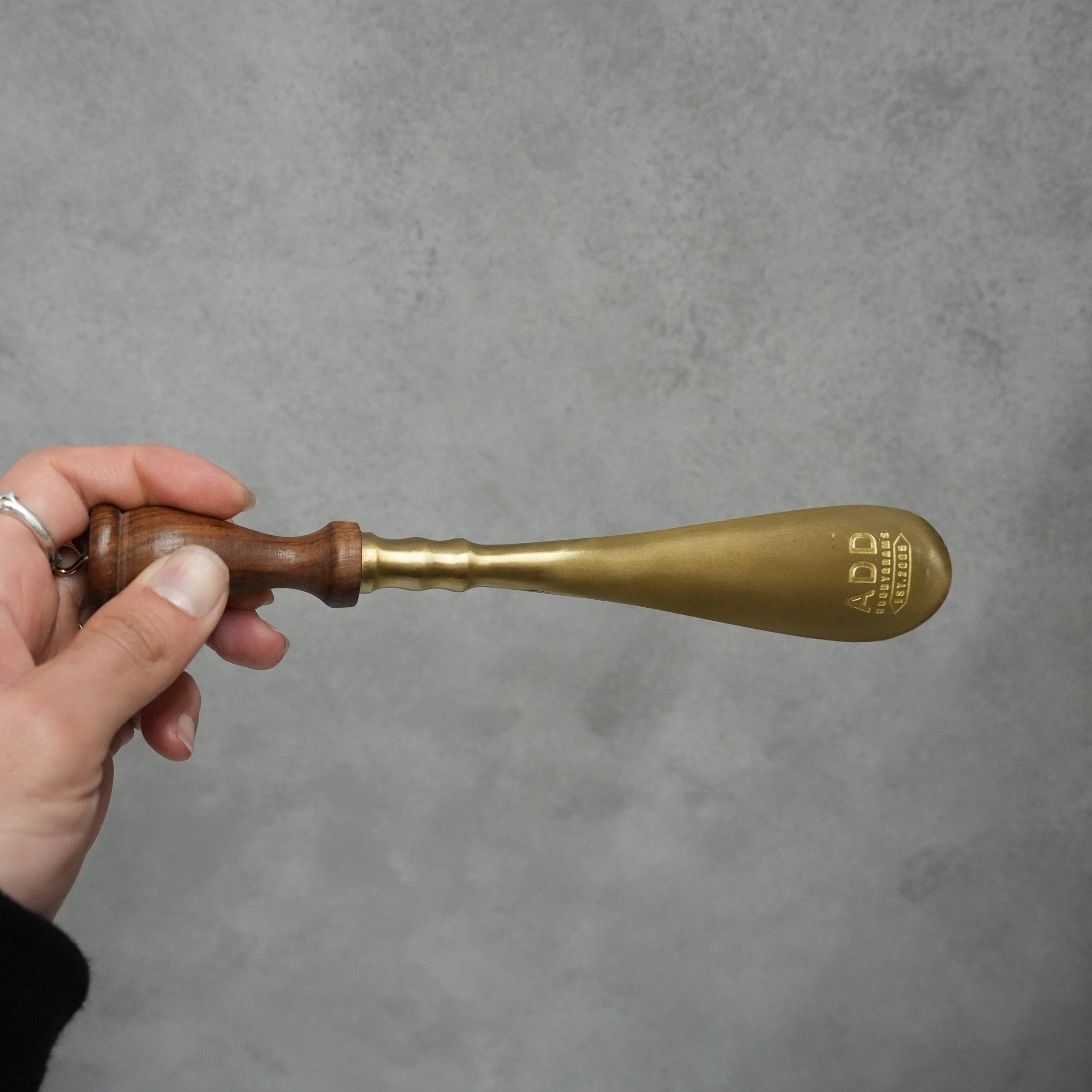 BRASS × WOOD SHOEHORN S