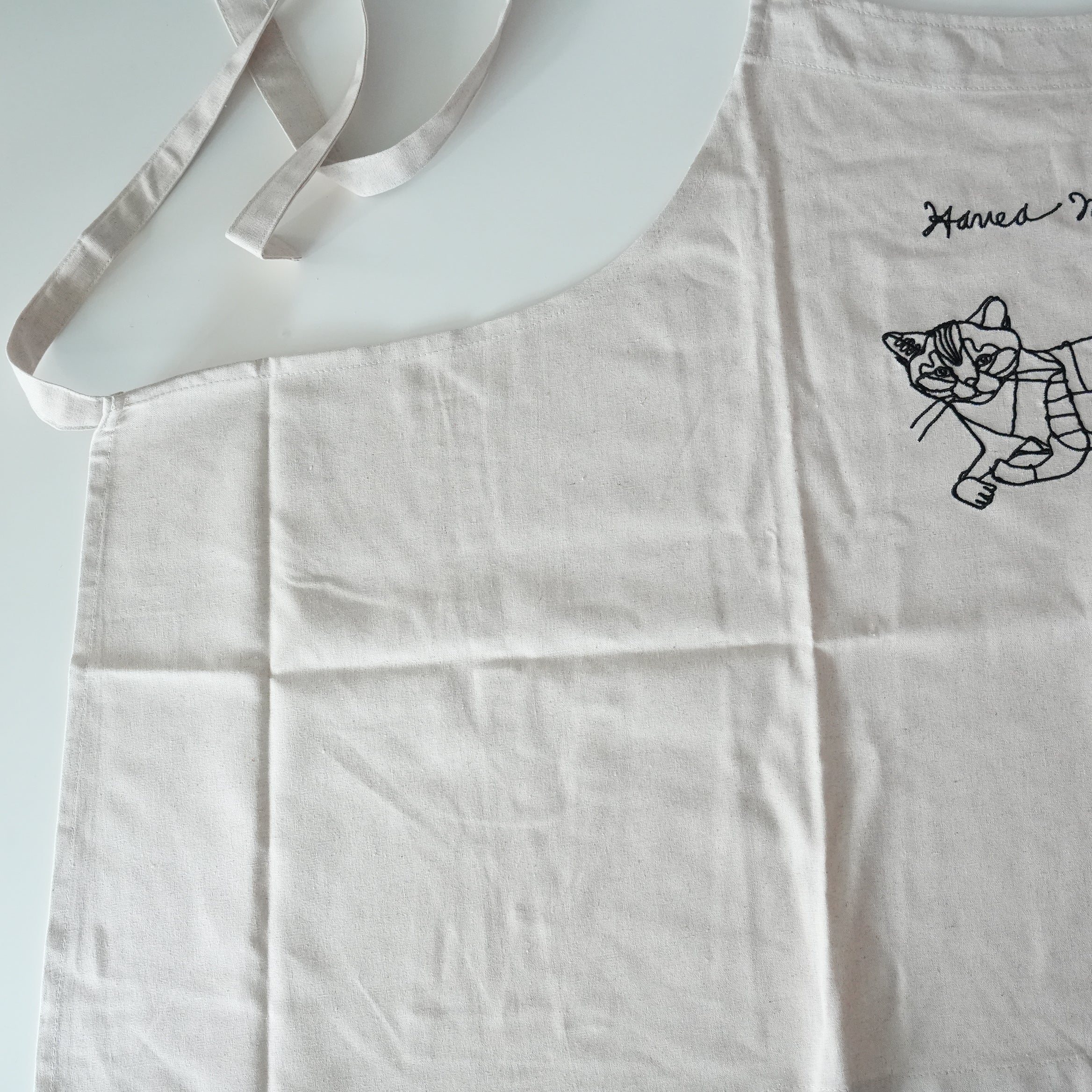 HAyU 刺繍ショートエプロン