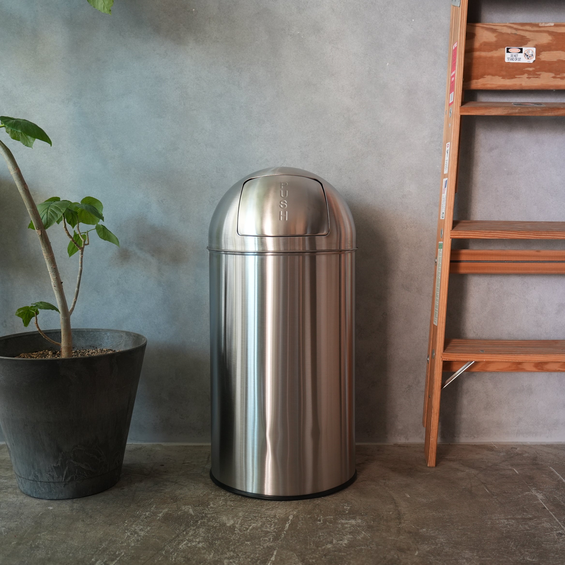 DUST BIN SATIN FINISHED 40L