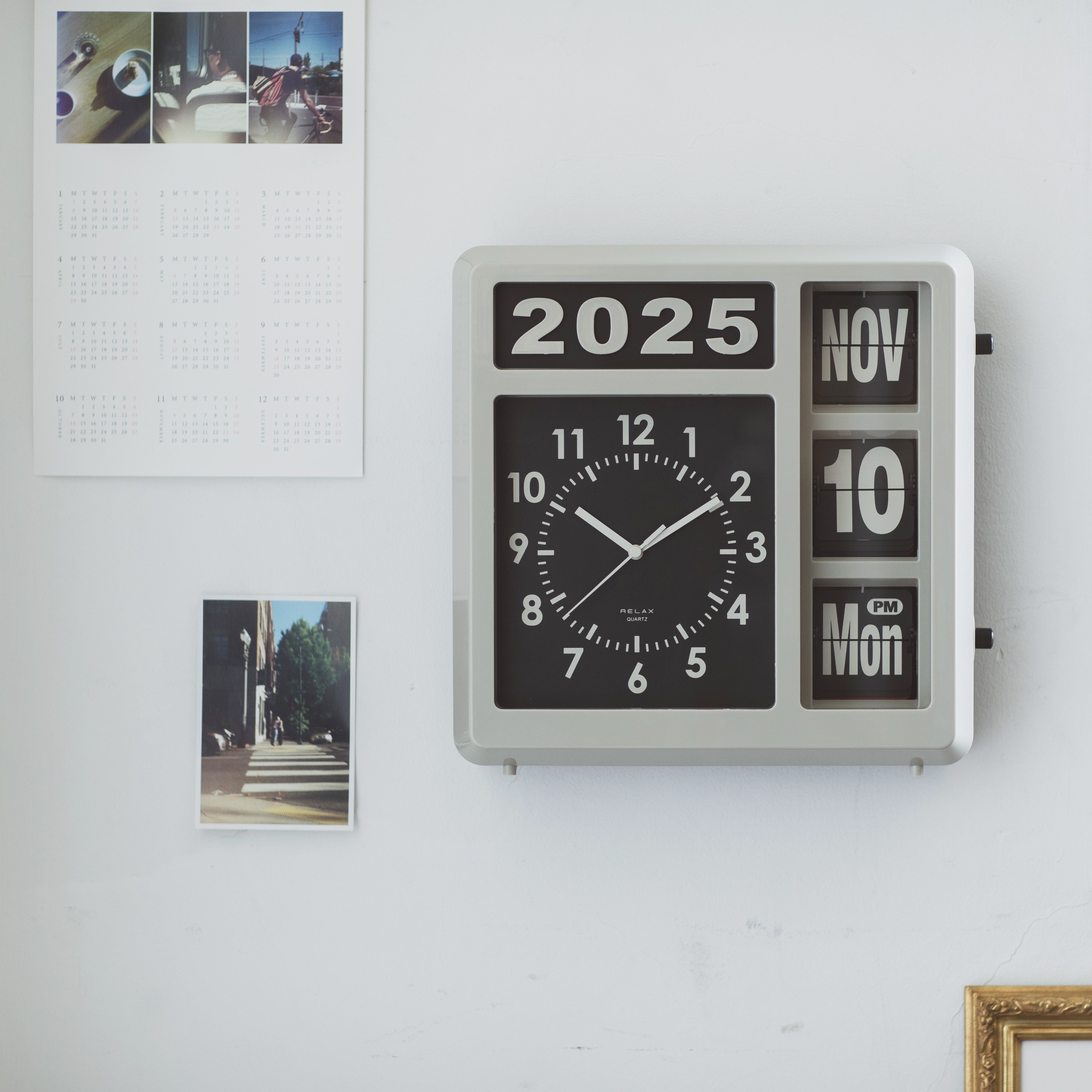 Flip Calendar Clock