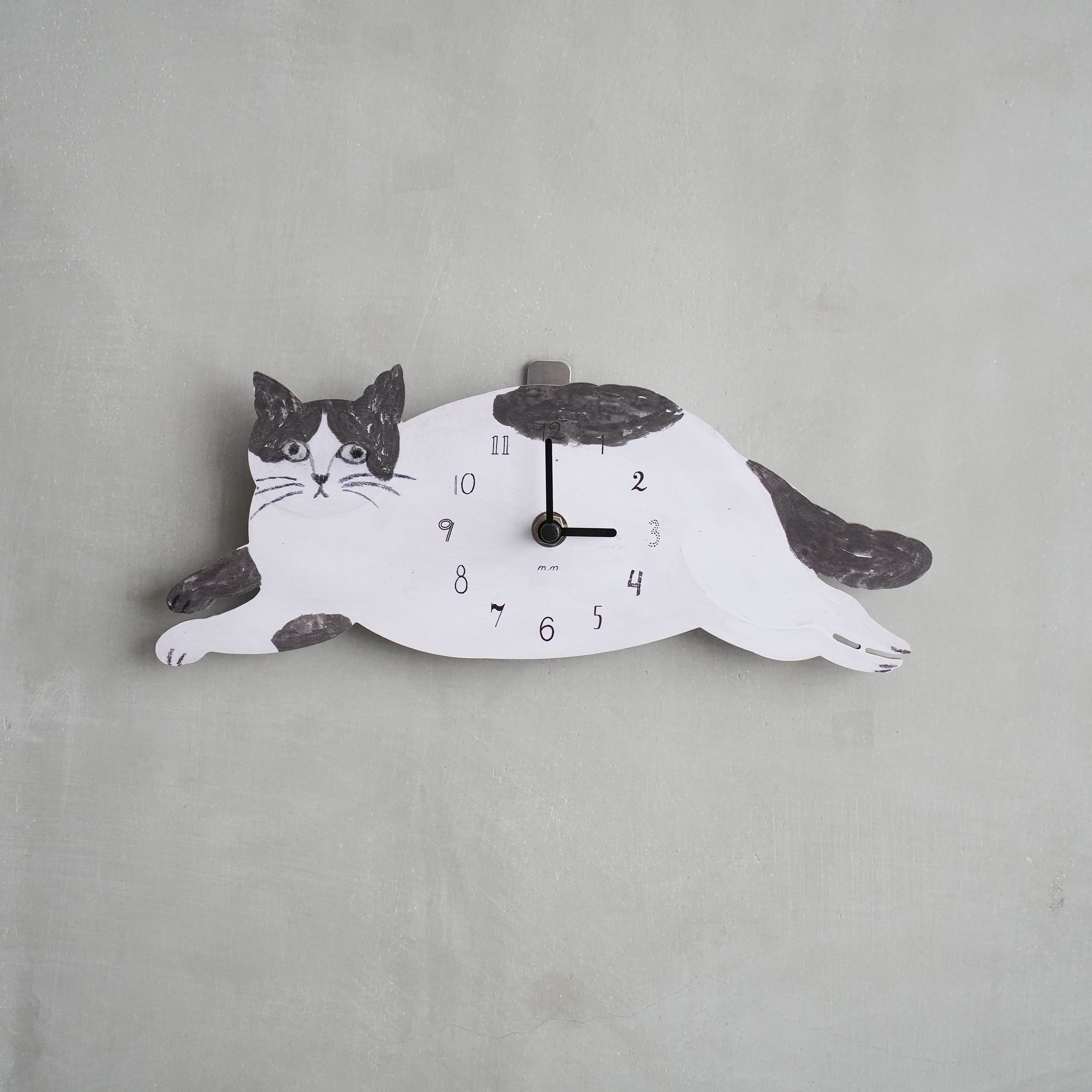 M.M Diecut Clock　Gray Cat