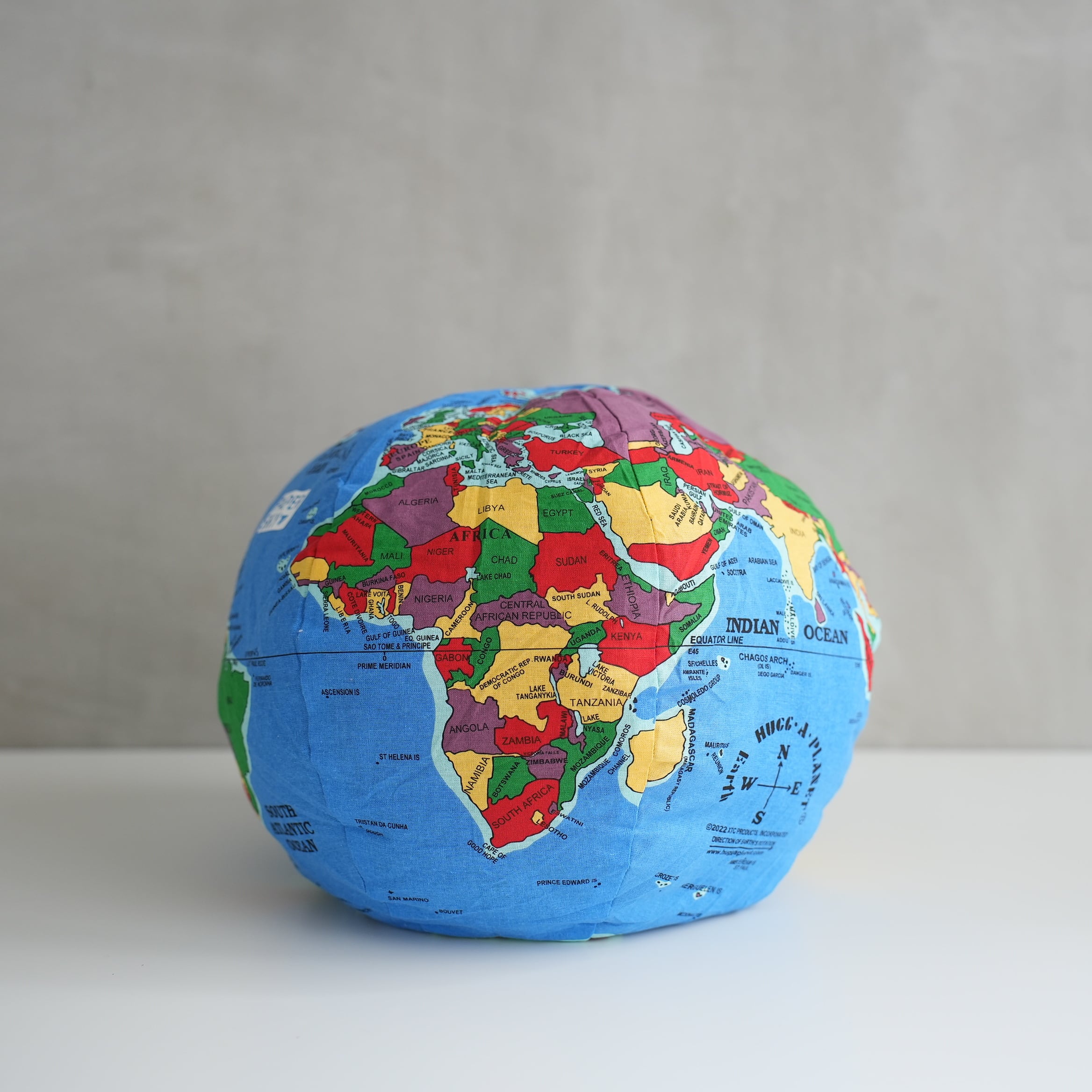 Cushion Globe