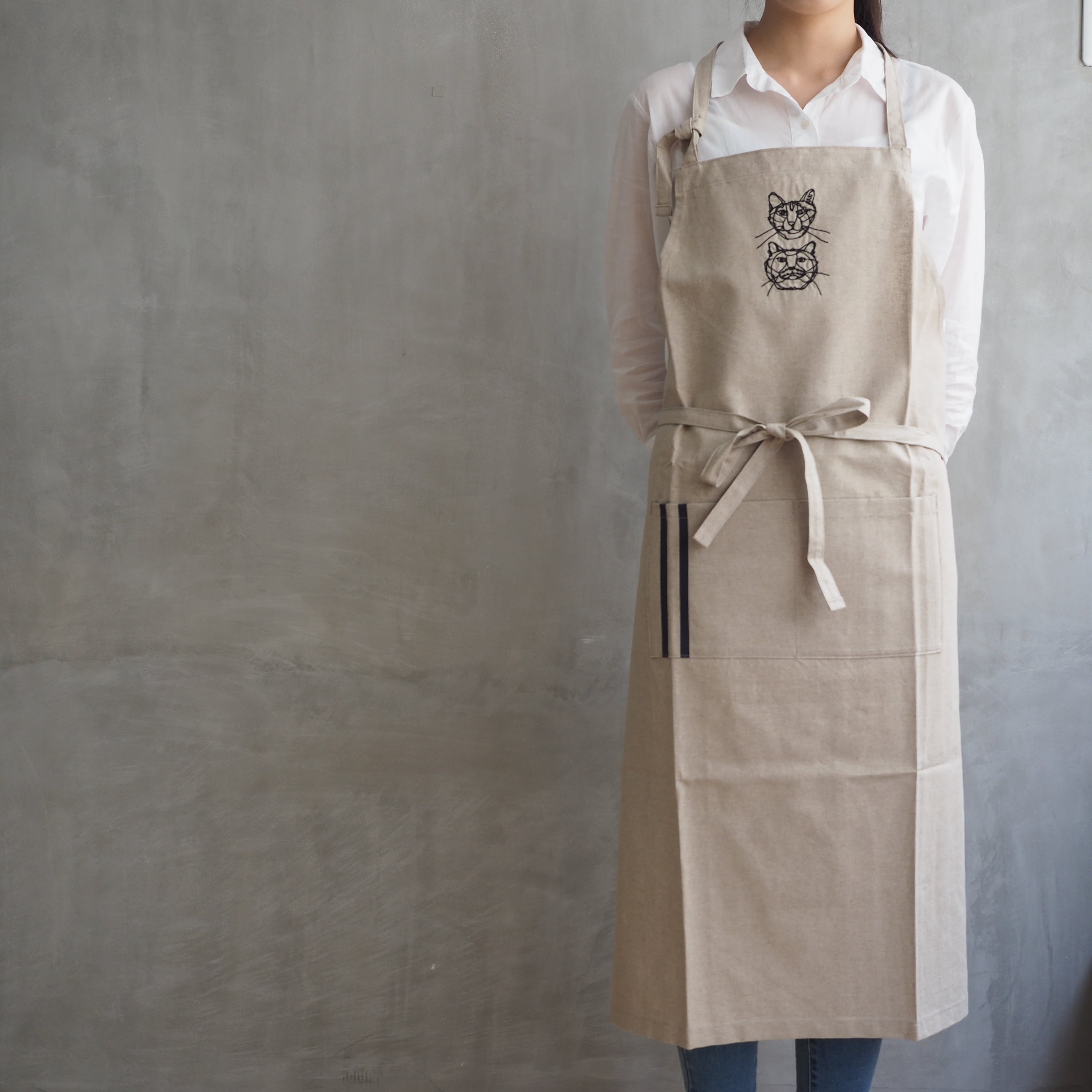 HAyU fabric Apron Cat