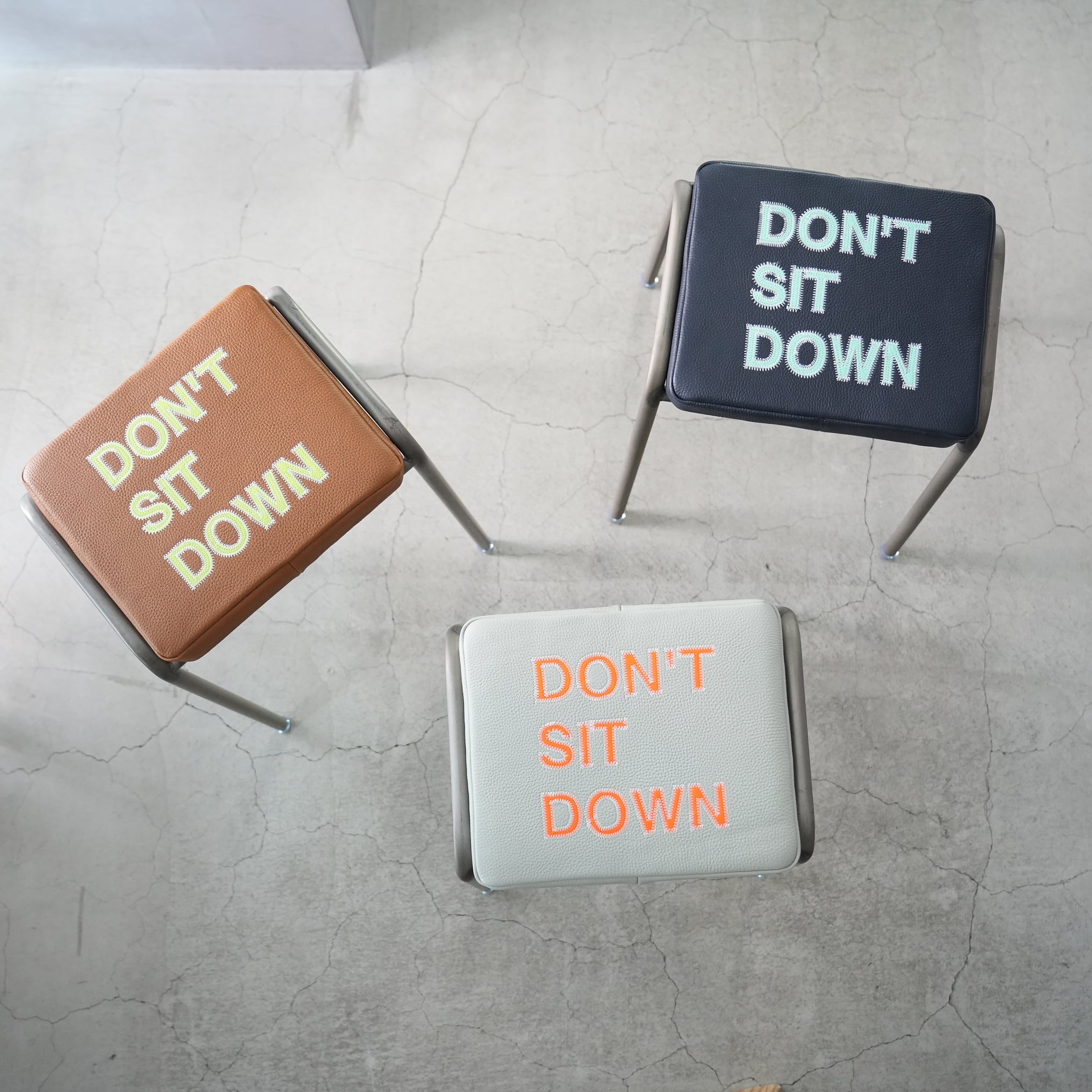 DON'T SIT DOWN