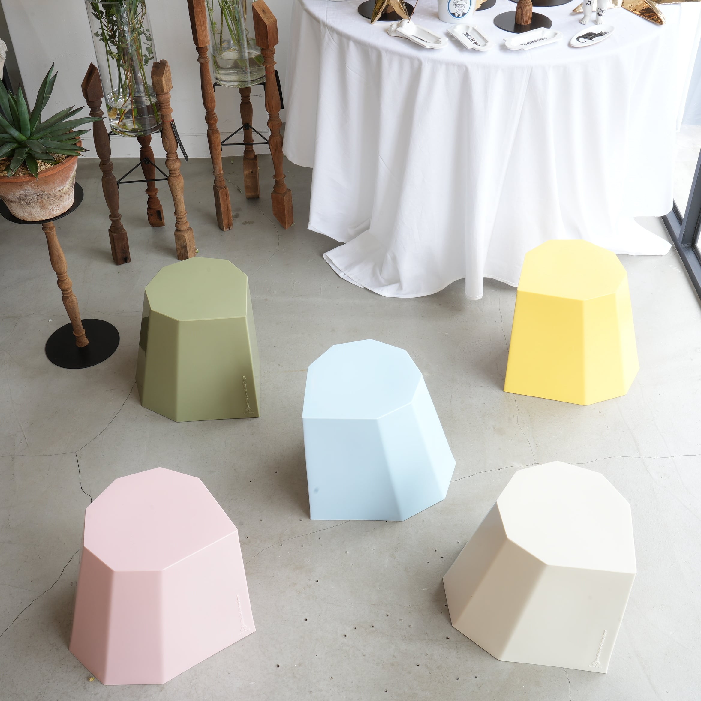 Arnoldino Stool