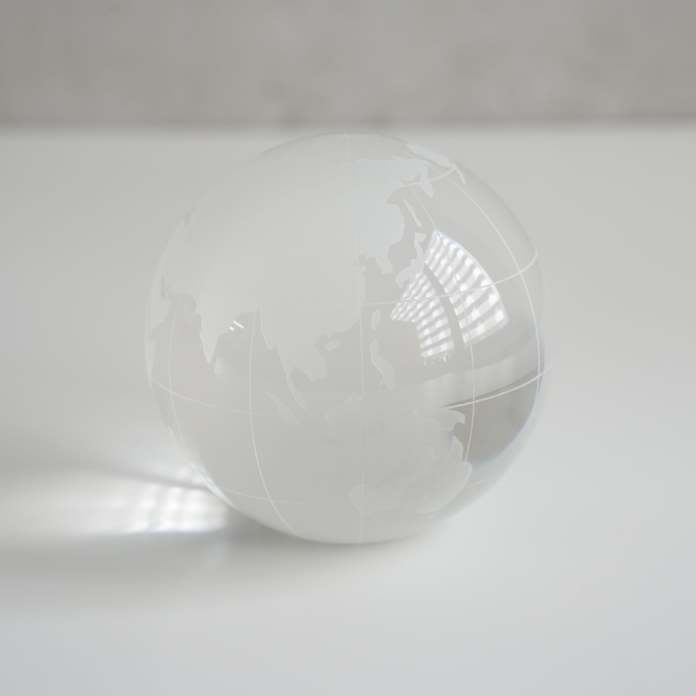 Optical Globe Paper Weight