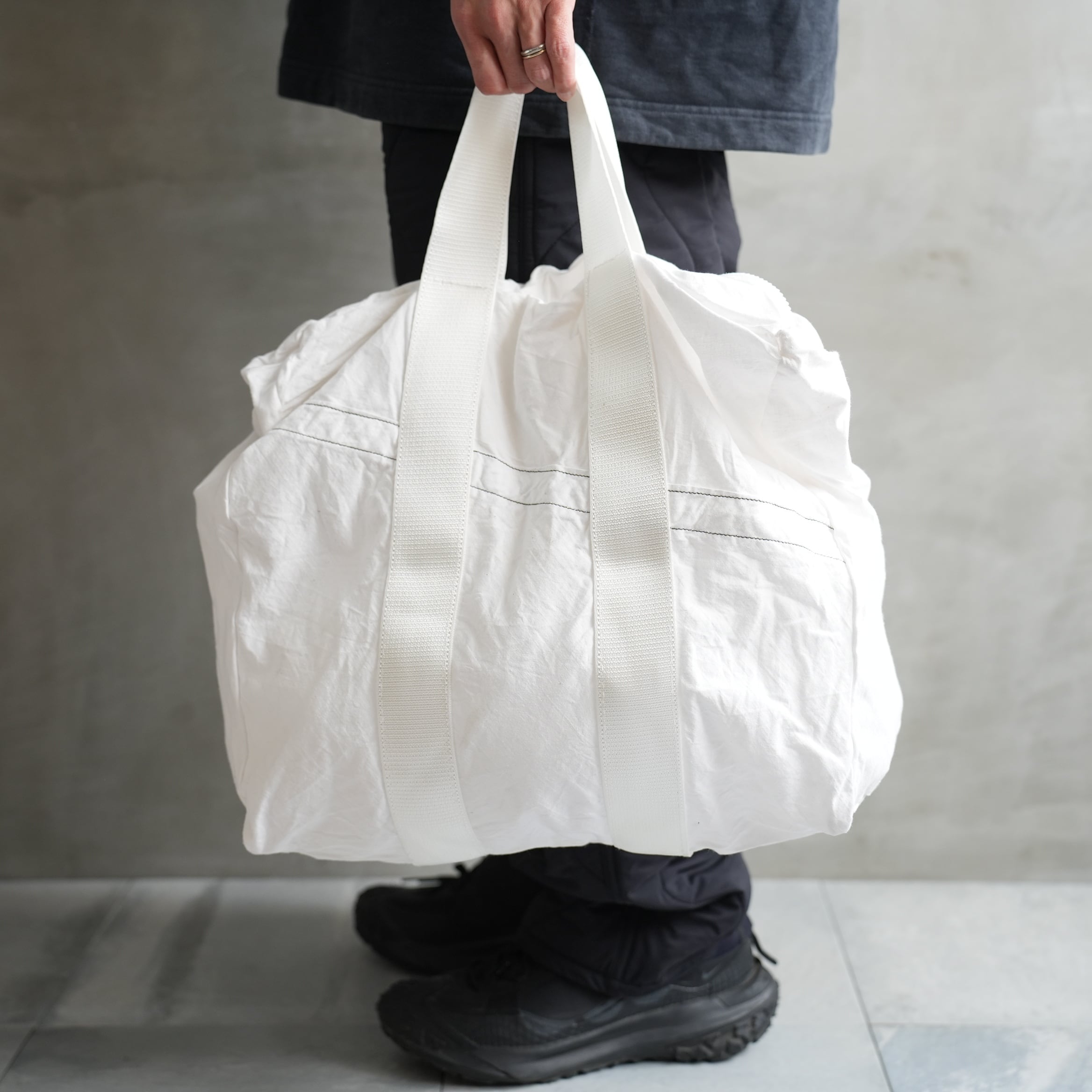 VINTAGE PARACHUTE TOTE BAG　White Belt