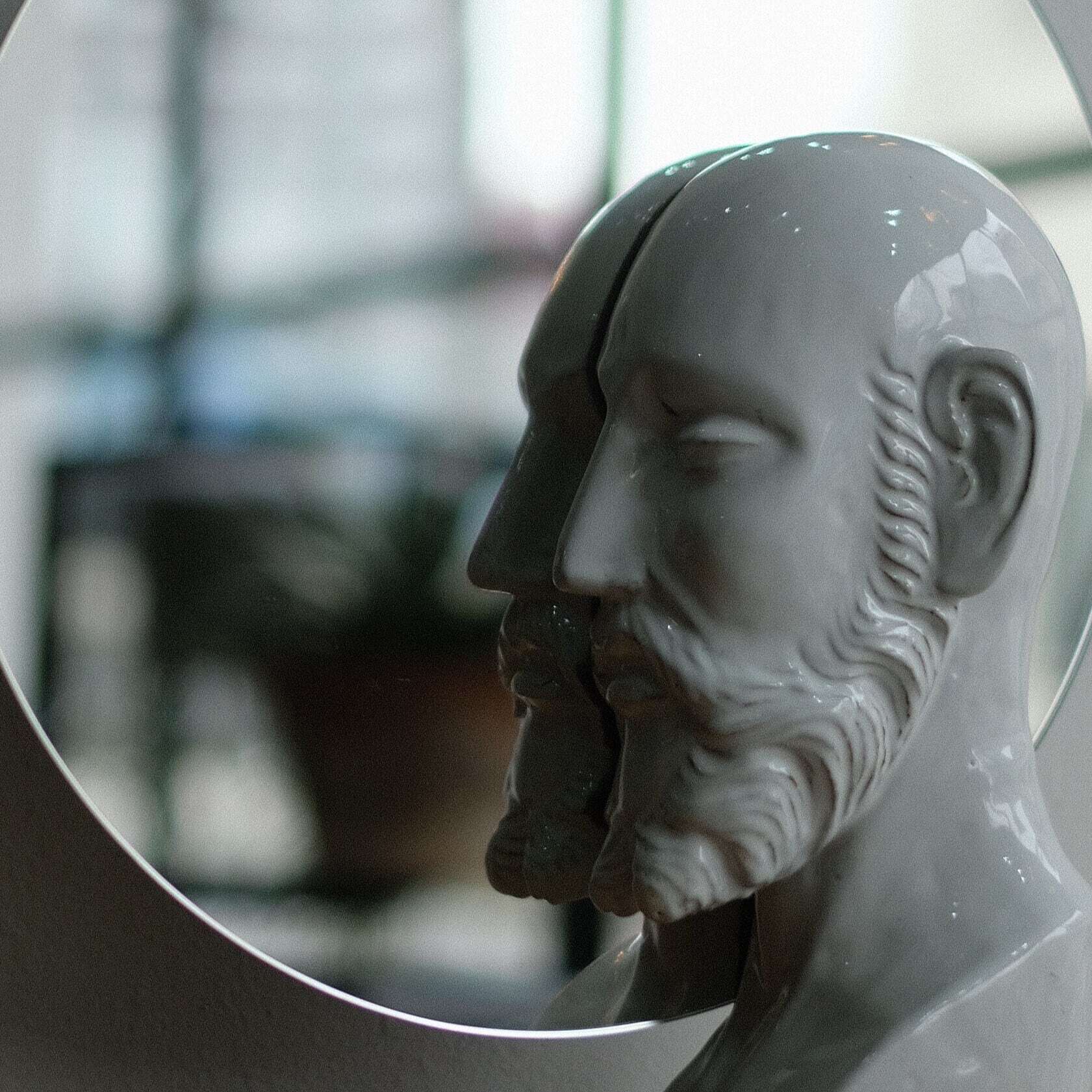 AS POTTERY MAN w/mirror