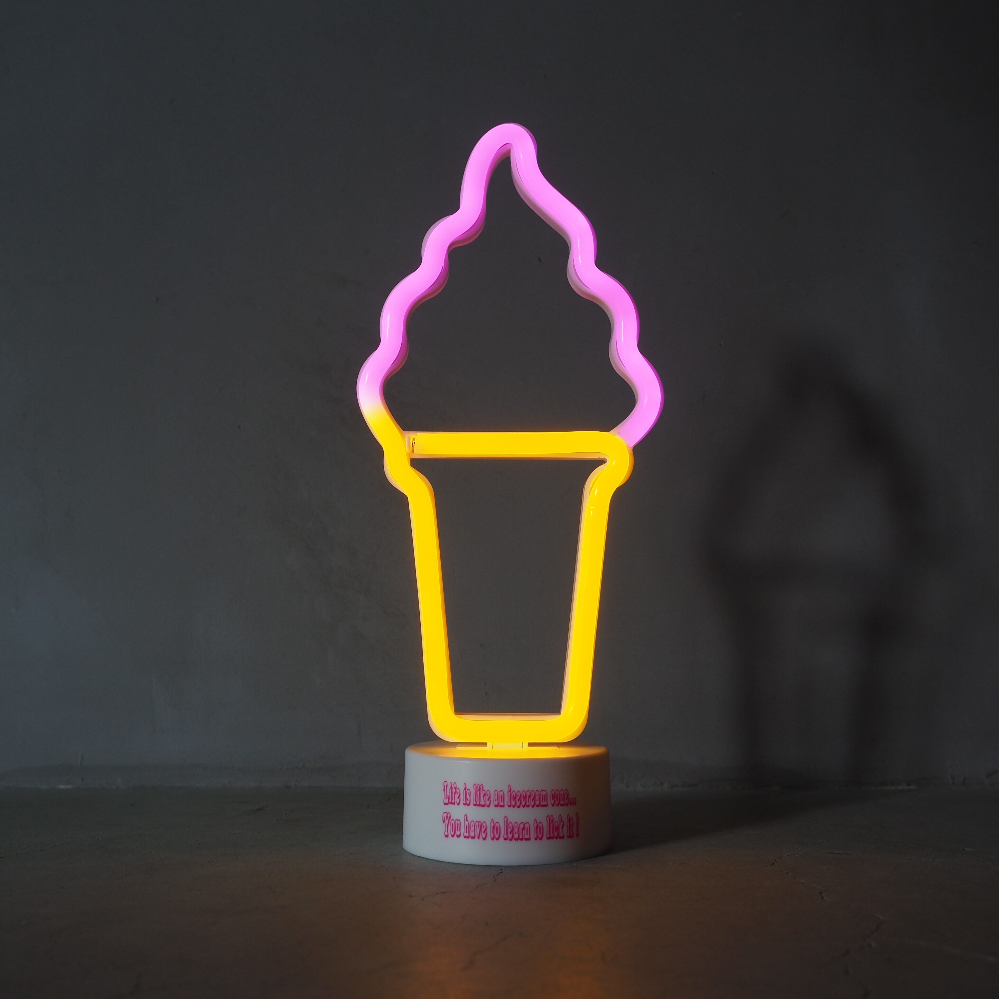 NEON LIGHT SOFT CREAM