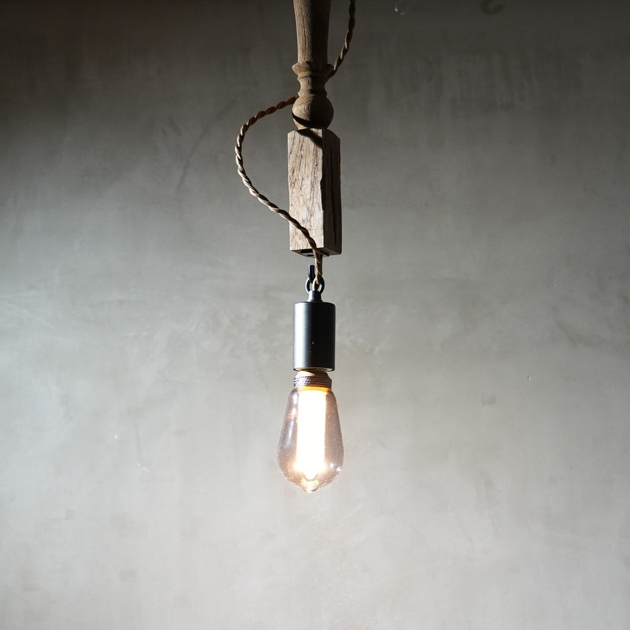 VONA Pendant Lamp　Single