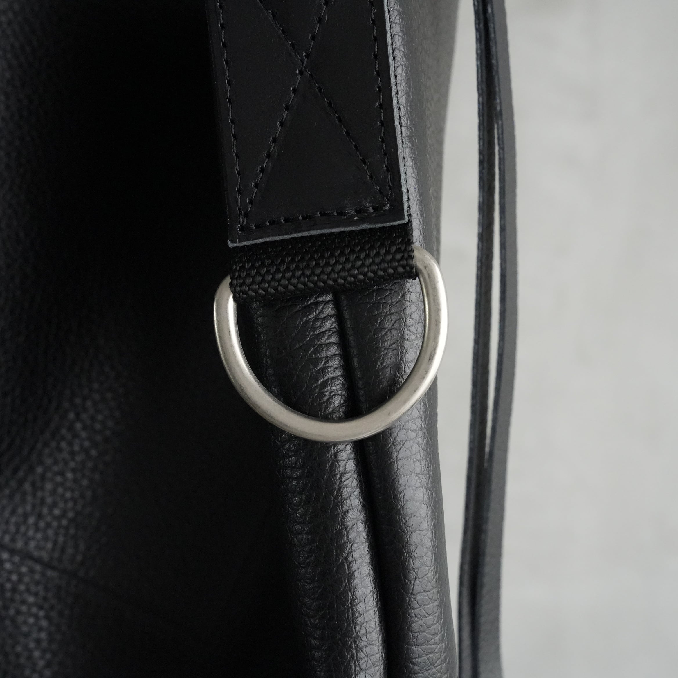 Exclusive Leather Zip Sholder Bag