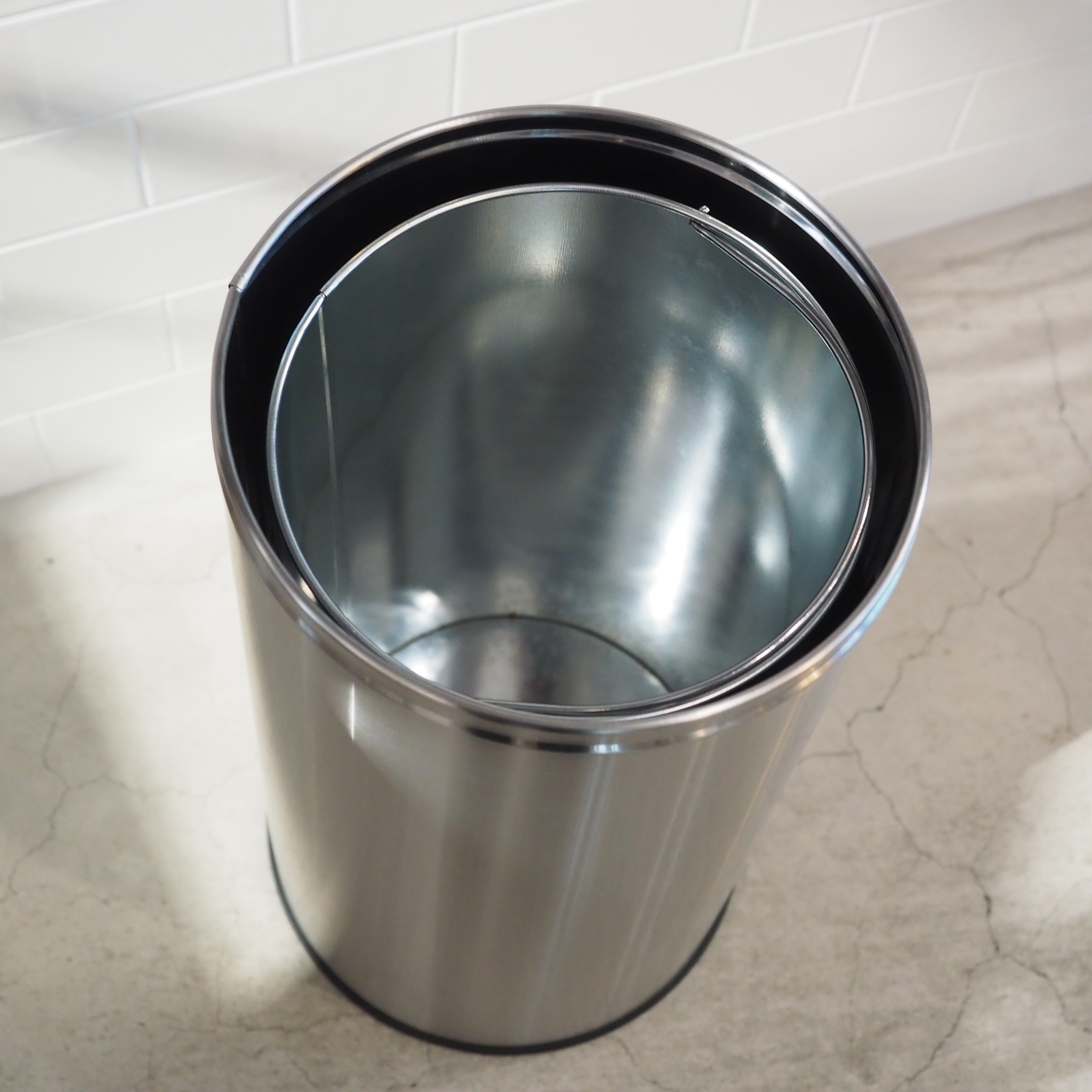 DUST BIN SATIN FINISHED 25L