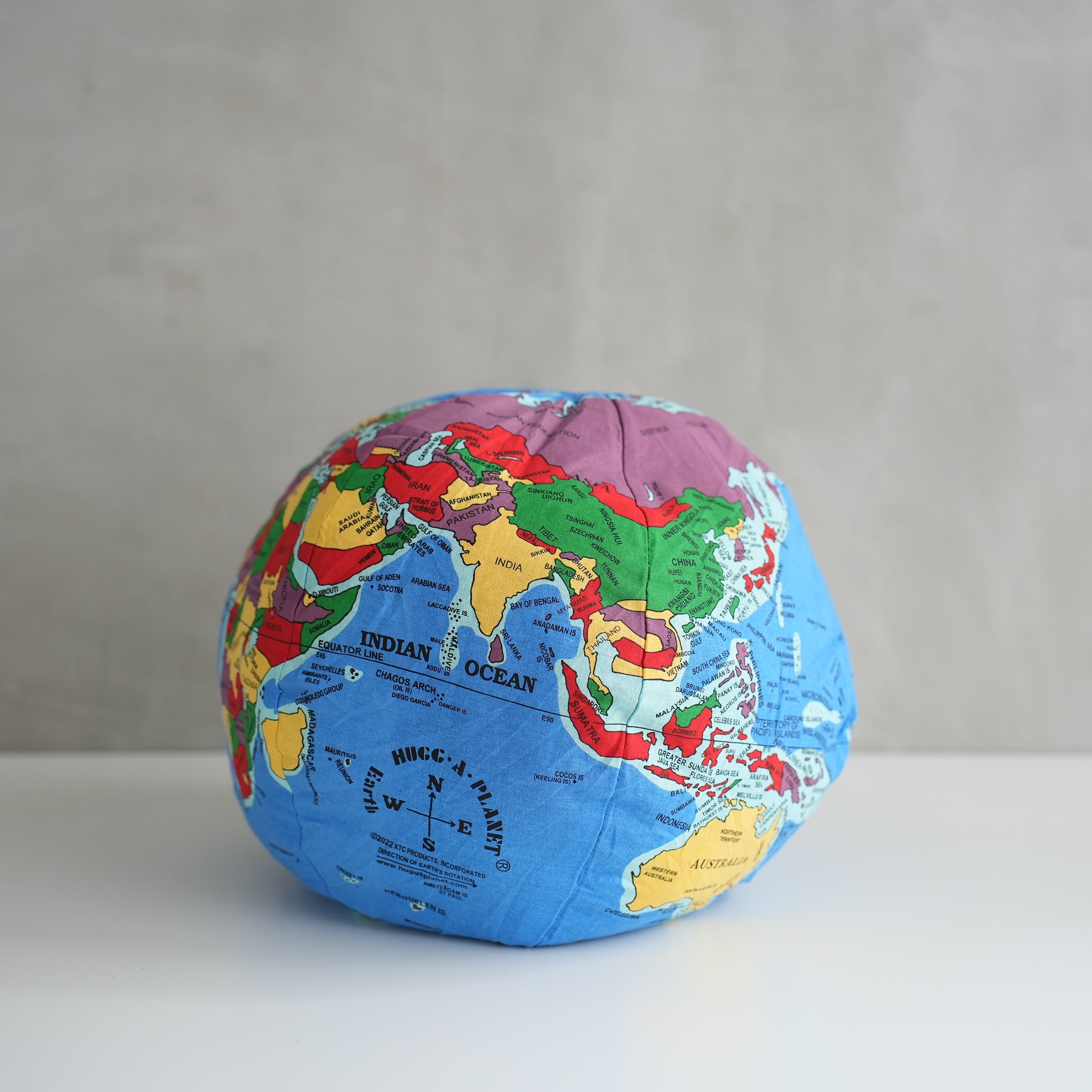 Cushion Globe