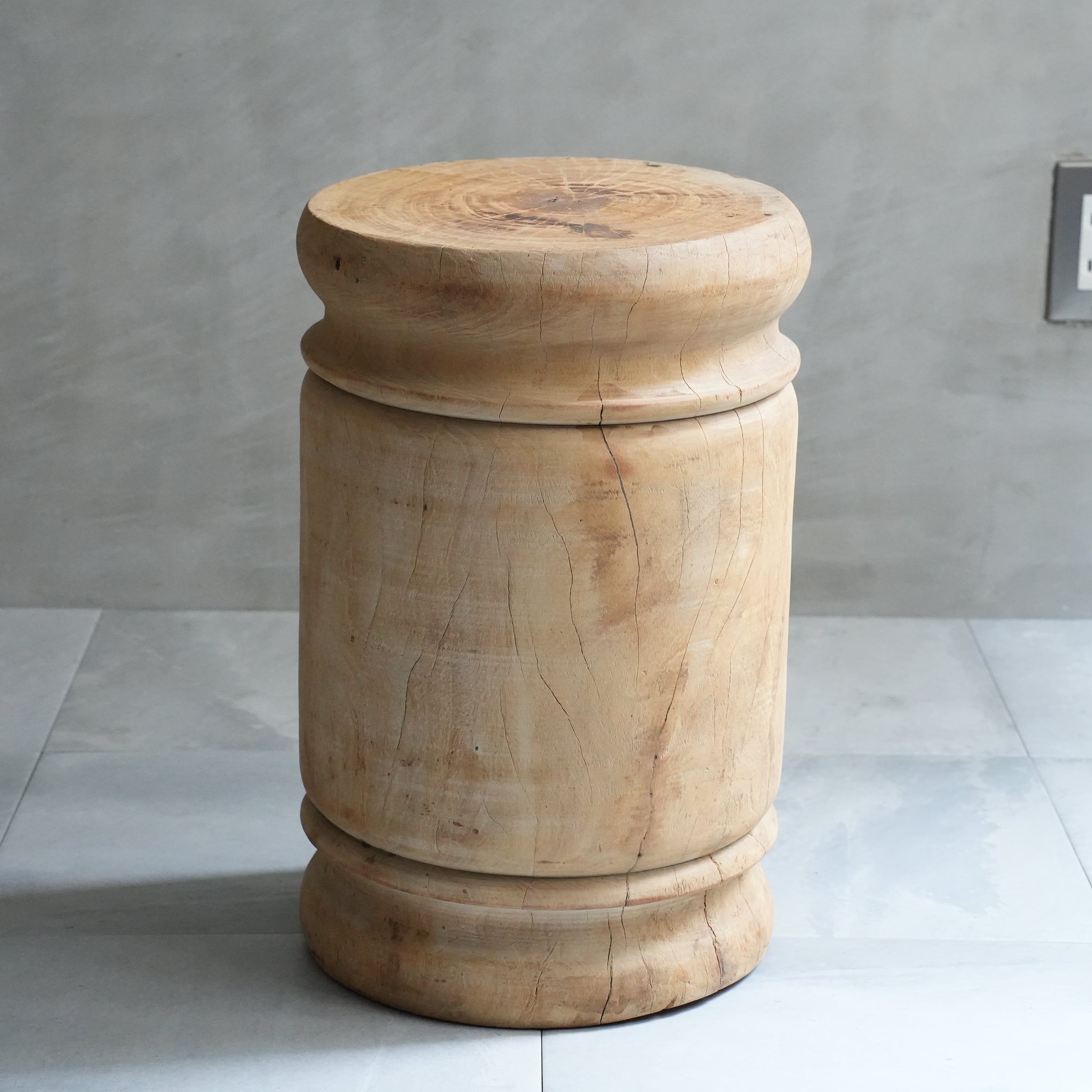 SOLID WOODEN STOOL