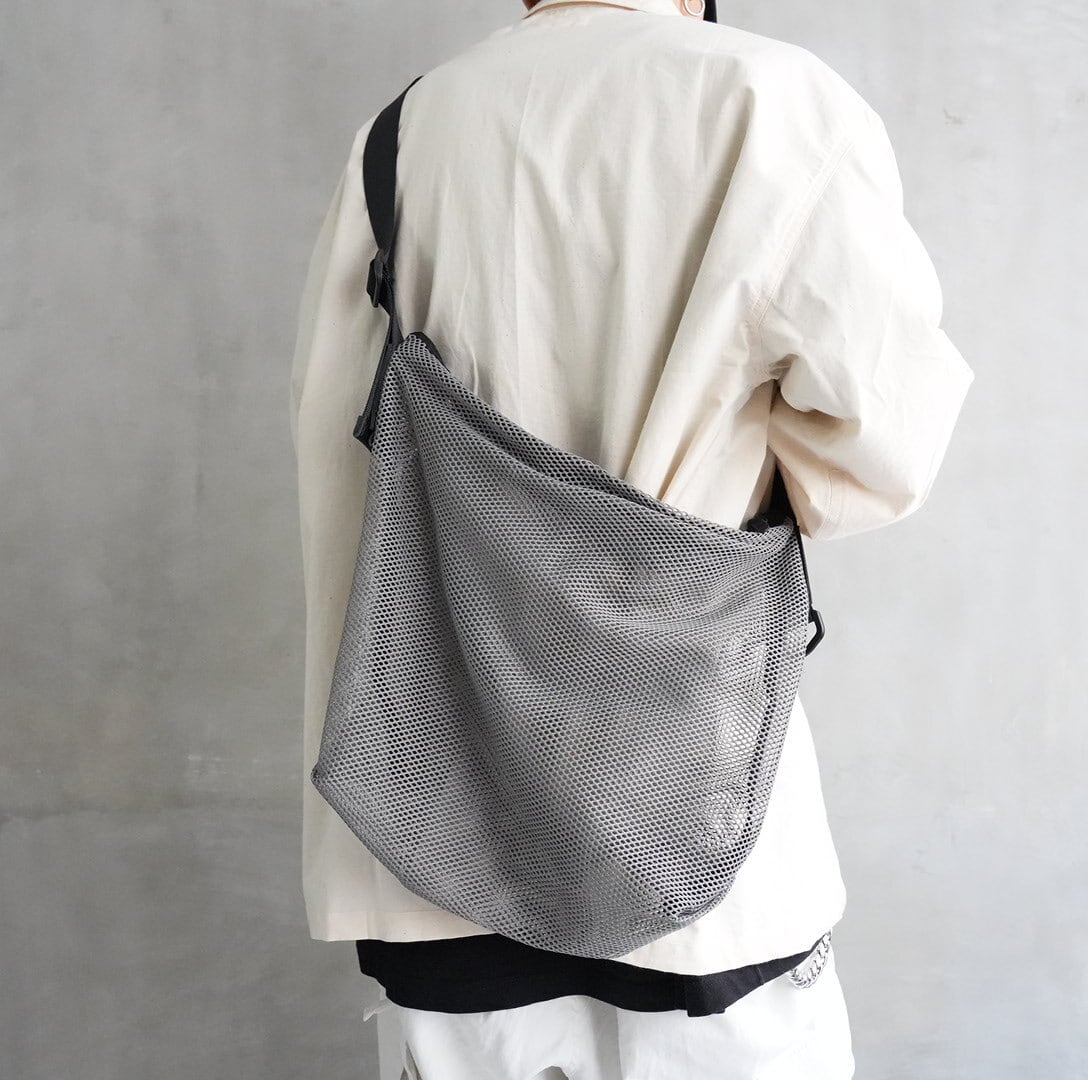 Brick / Mesh Zip Shoulder Bag　Gray