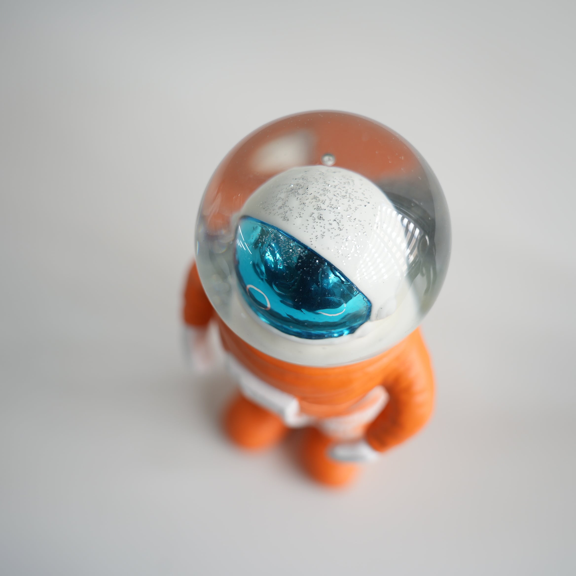 Snow Globe Marstronaut