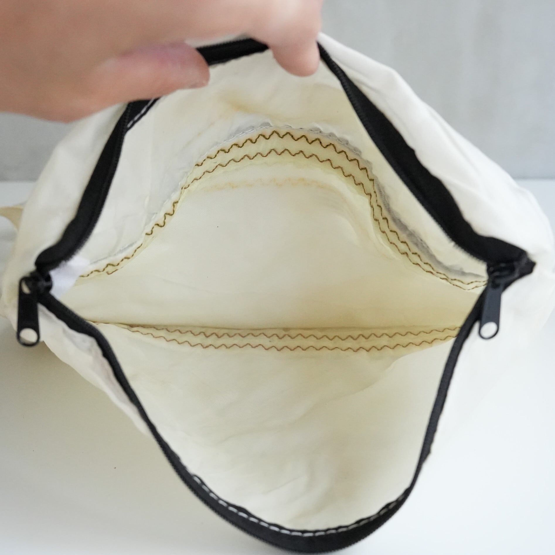 VINTAGE HEAVY PARACHUTE SHOULDER POUCH