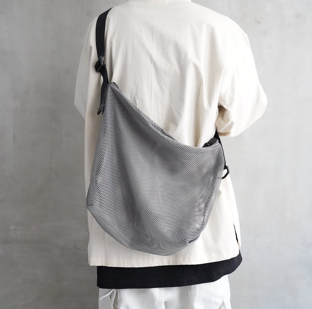 Brick / Mesh Zip Shoulder Bag　Gray