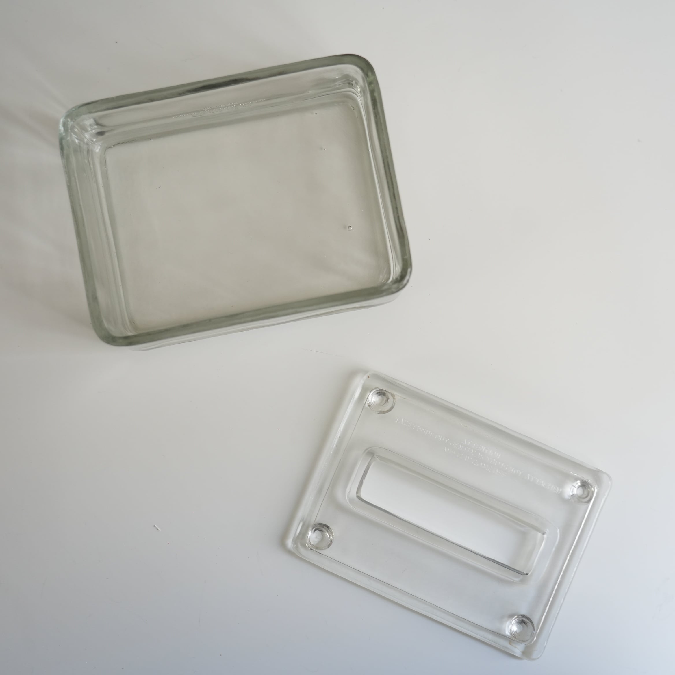 Glass Compact Tissue Case