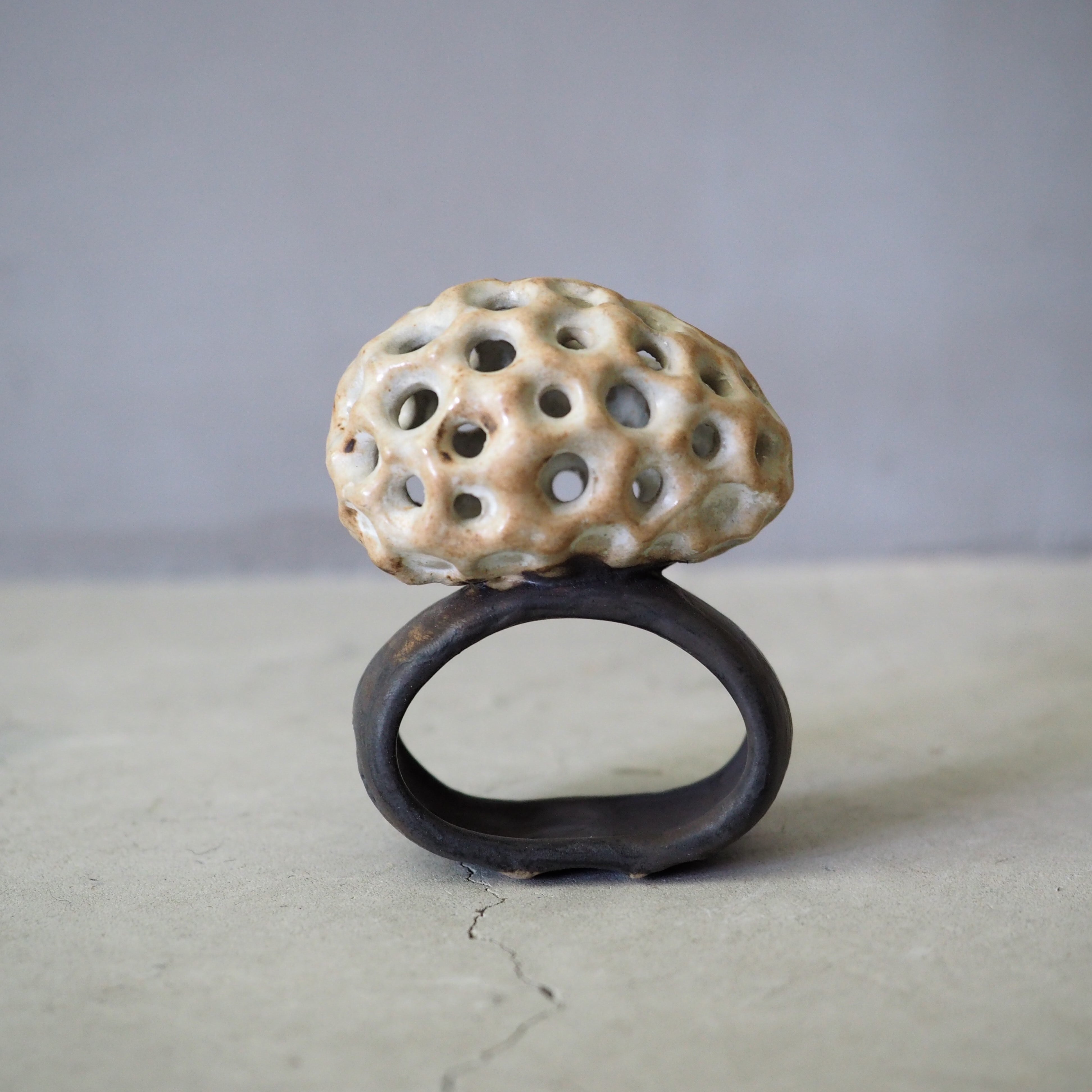 Sea Sponge Napkin Ring OCT-059N