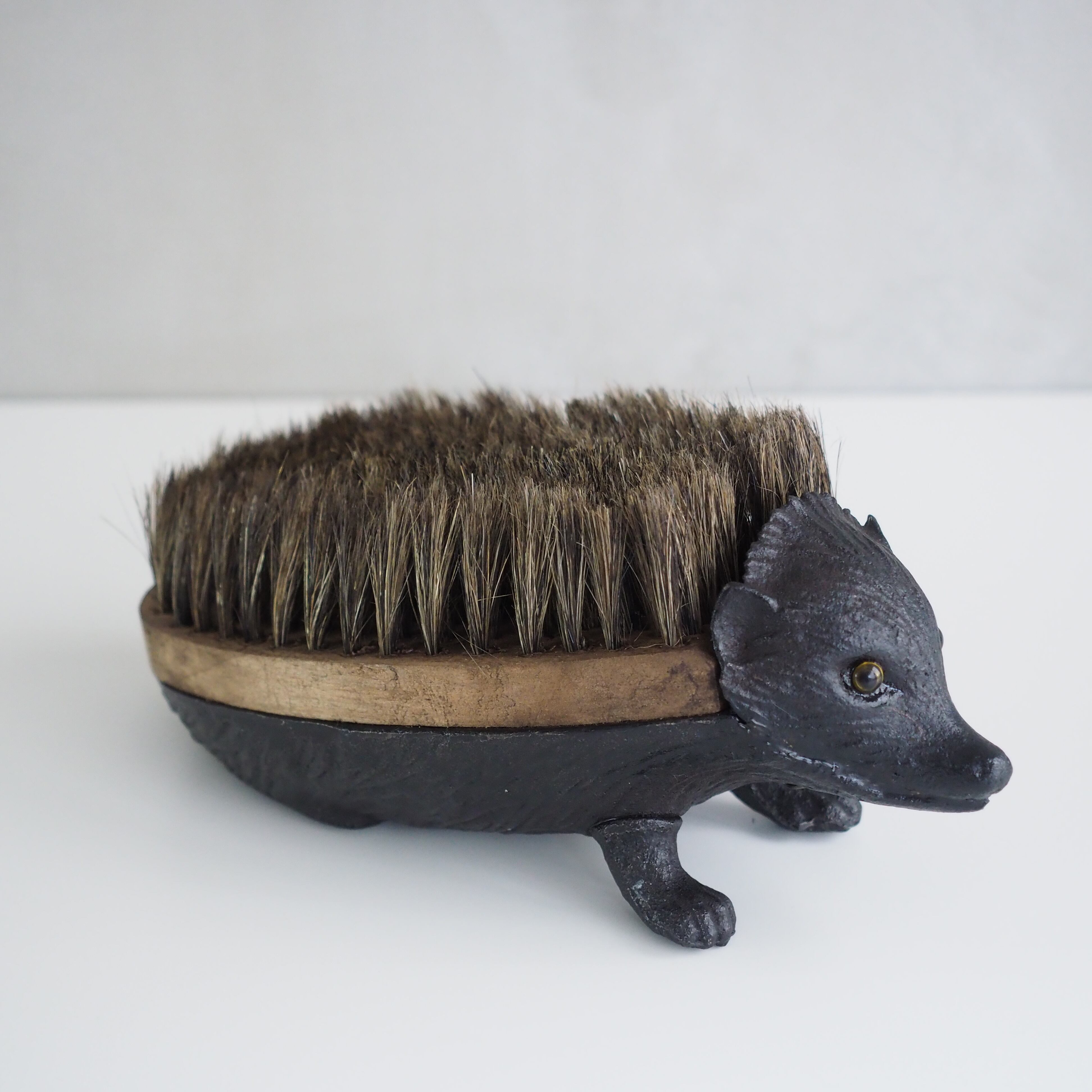 HEDGEHOG FOOT BRUSH