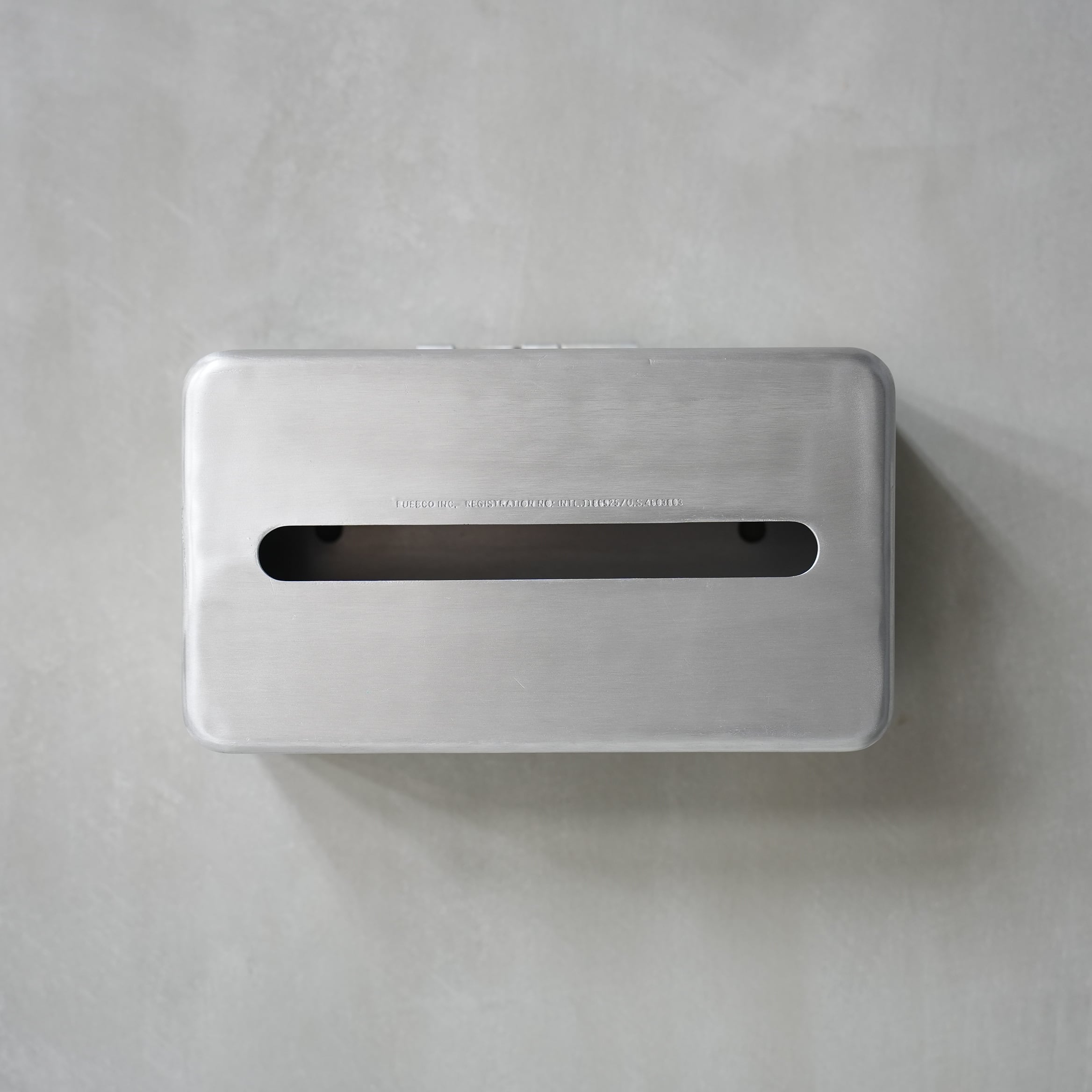 WALL-MOUNTED PAPER TOWEL CASE Matte Finish