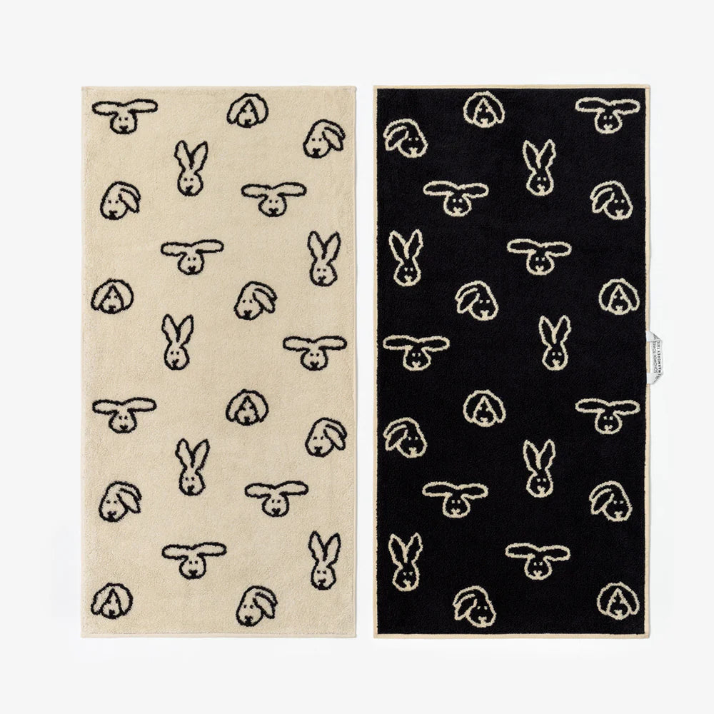 Warmgrey Tail Face Towel